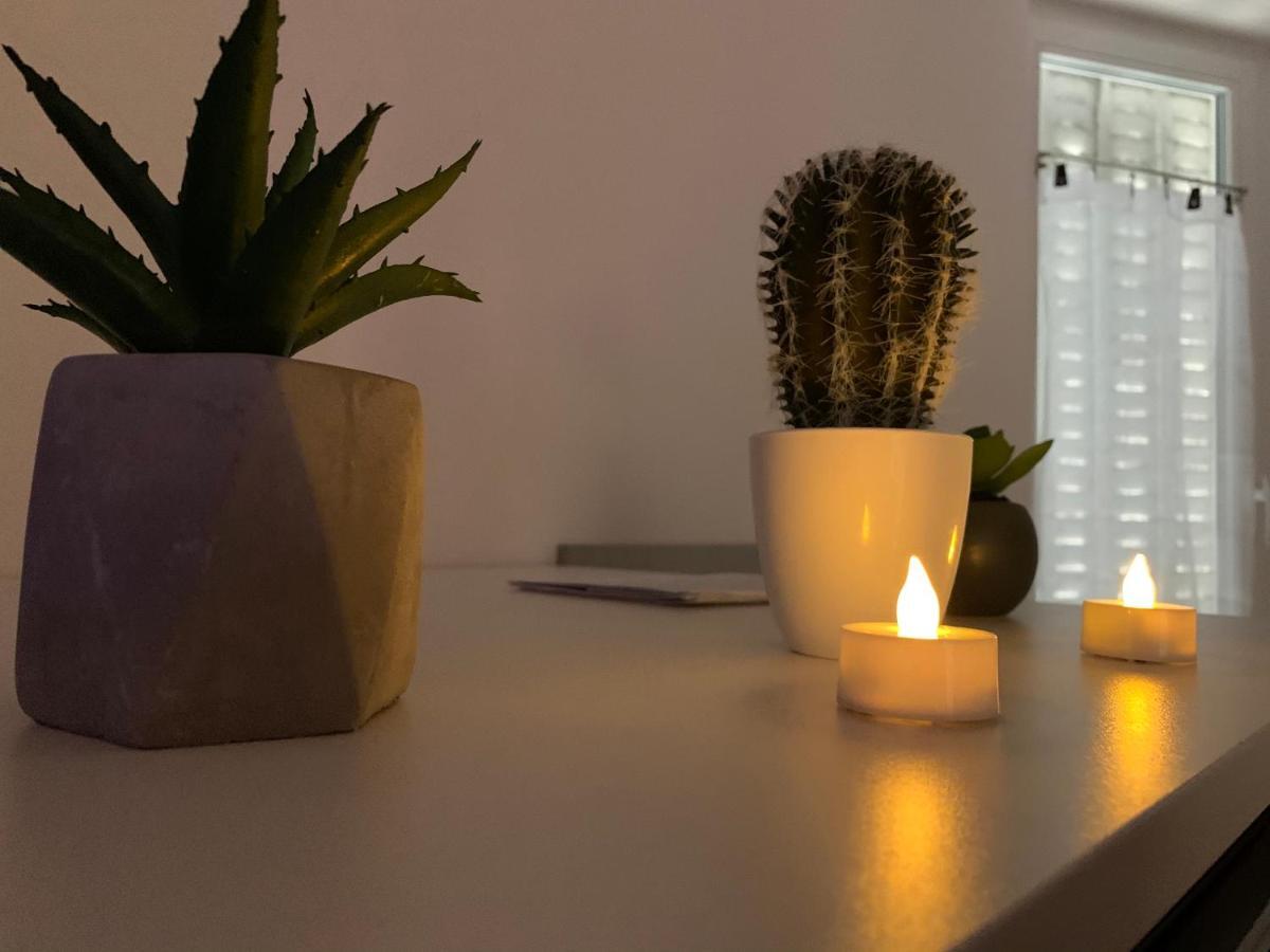 Appartement Cosy Jacuzzy Luxe Gare De Toulon Exterior photo