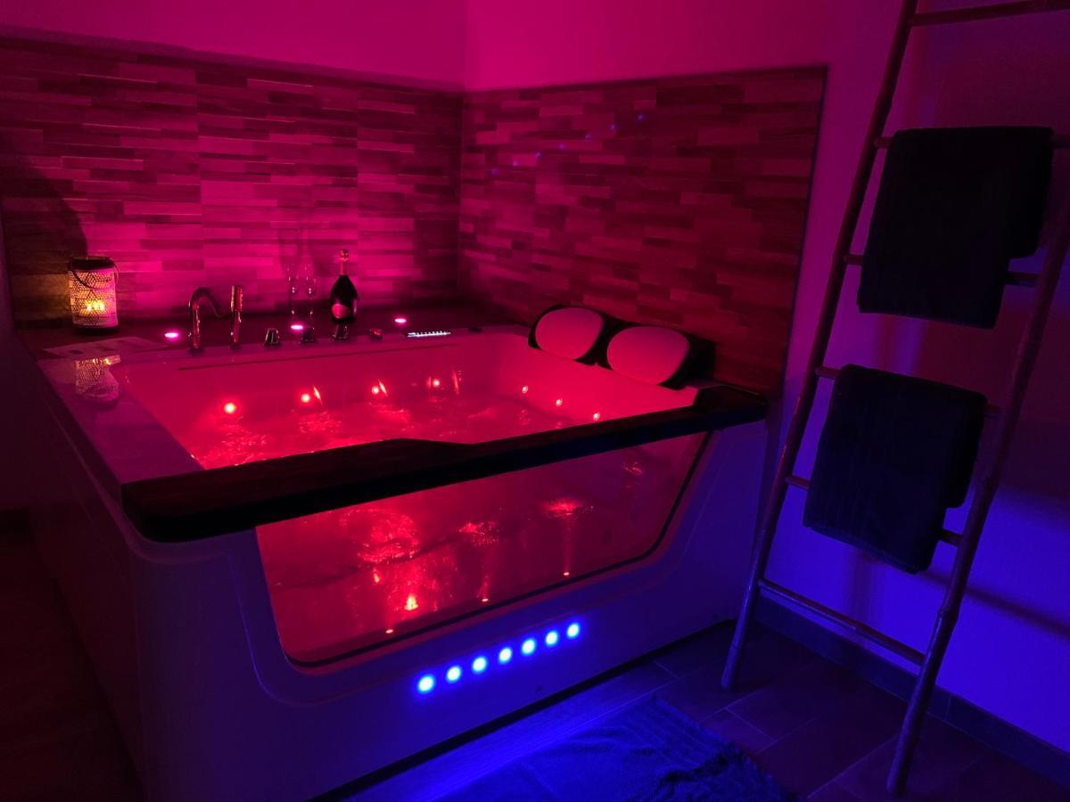 Appartement Cosy Jacuzzy Luxe Gare De Toulon Exterior photo